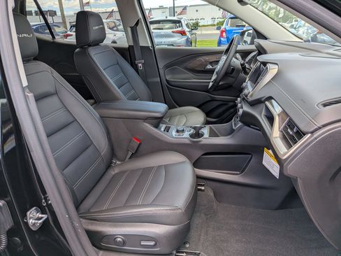 Certified 2024 GMC Terrain Denali w/ Denali Premium Package AWD/4WD image 27
