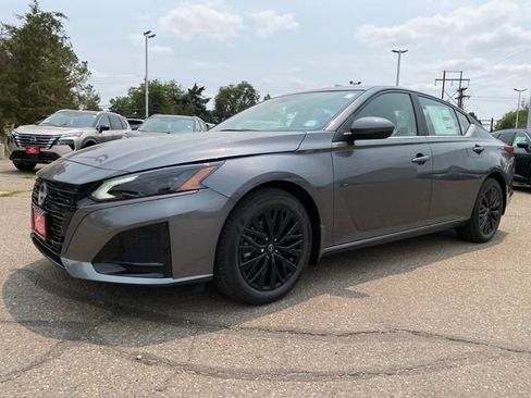 New 2026 Nissan Altima 2.5 SV FWD image 1