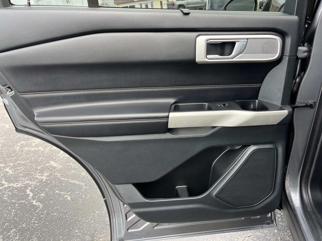 Used 2022 Ford Explorer Limited AWD/4WD image 19