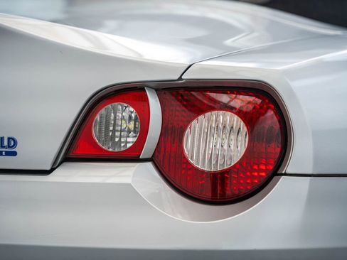 Used 2005 BMW Z4 2.5i RWD image 8