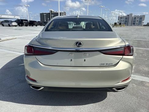 Used 2025 Lexus ES 350 w/ Premium Package FWD image 24