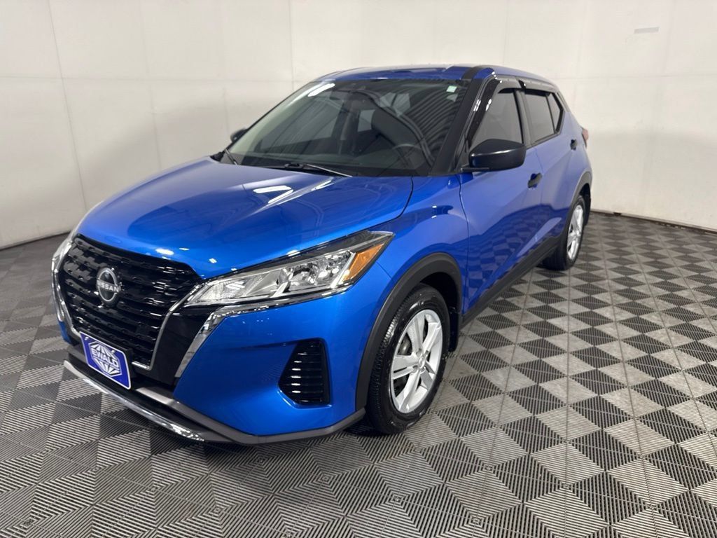 Used 2024 Nissan Kicks S FWD image 5