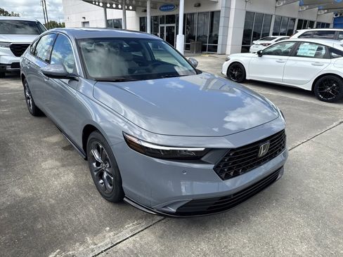 New 2025 Honda Accord EX-L image 3