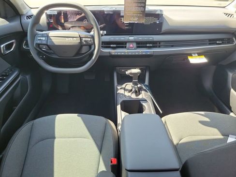 New 2026 Kia K4 FWD image 15