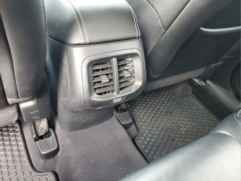 Used 2022 Jeep Cherokee Latitude w/ Sun & Sound Group AWD/4WD image 12