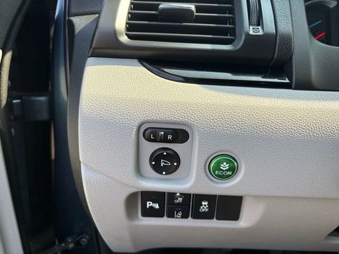 Certified 2022 Honda Pilot Touring image 15