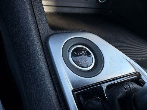 Used 2025 Nissan Sentra SV FWD image 36