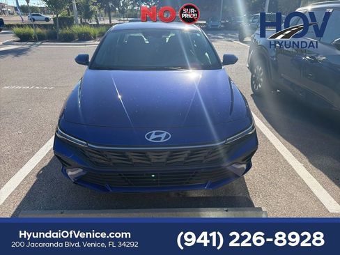 Certified 2024 Hyundai Elantra SEL FWD image 5