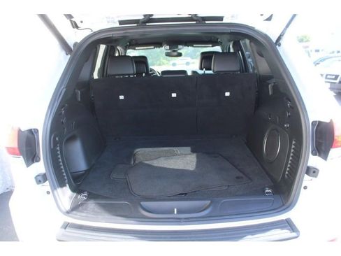 Used 2022 Jeep Grand Cherokee Laredo X image 7