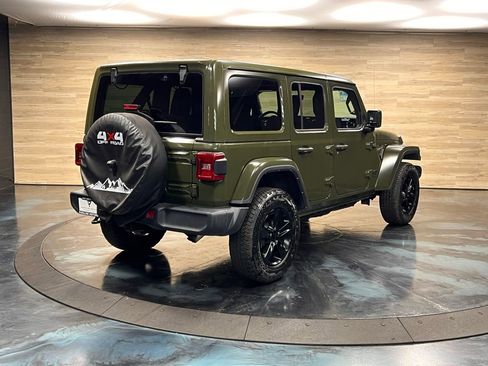 Used 2022 Jeep Wrangler Unlimited Sahara image 16