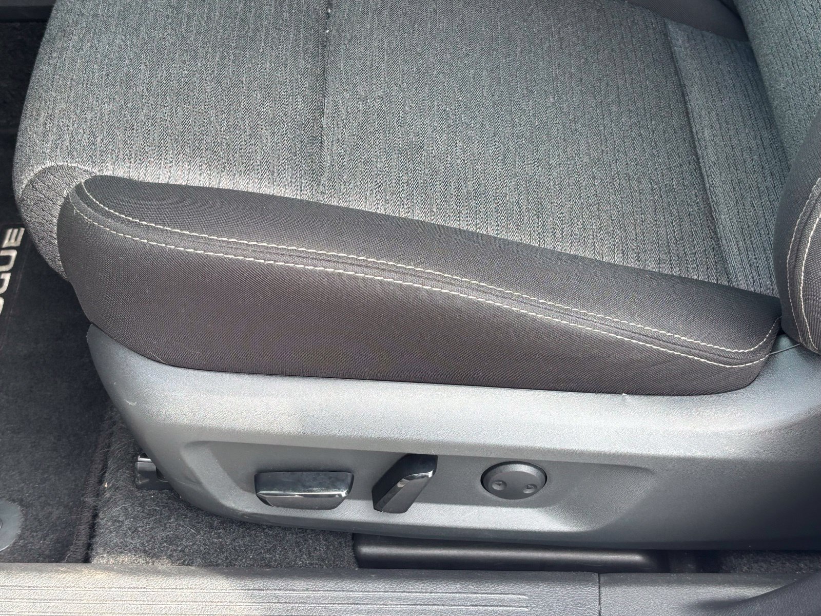 Used 2023 Nissan Rogue SV AWD/4WD image 15