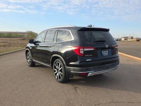 Used 2021 Honda Pilot Touring image 8