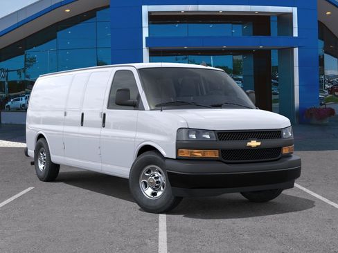 New 2026 Chevrolet Express 2500 Extended w/ Driver Convenience Package image 31