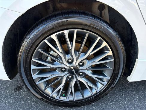 Used 2022 Kia Forte GT-Line w/ GT-Line Premium Package image 24