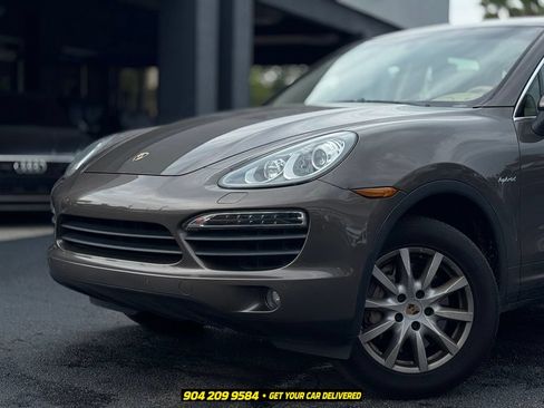 Used 2014 Porsche Cayenne S AWD/4WD image 2
