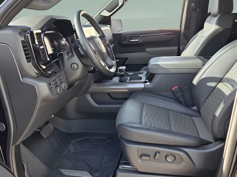 Certified 2026 Chevrolet Silverado 1500 ZR2 AWD/4WD image 9