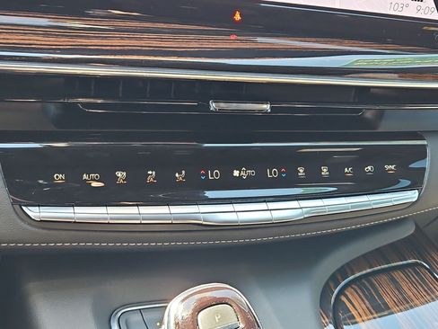 Certified 2024 Cadillac Escalade Premium Luxury w/ Performance Package AWD/4WD image 22