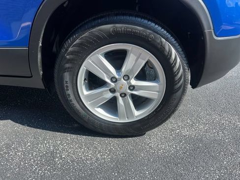 Used 2016 Chevrolet Trax LT w/ LT Convenience Package FWD image 23