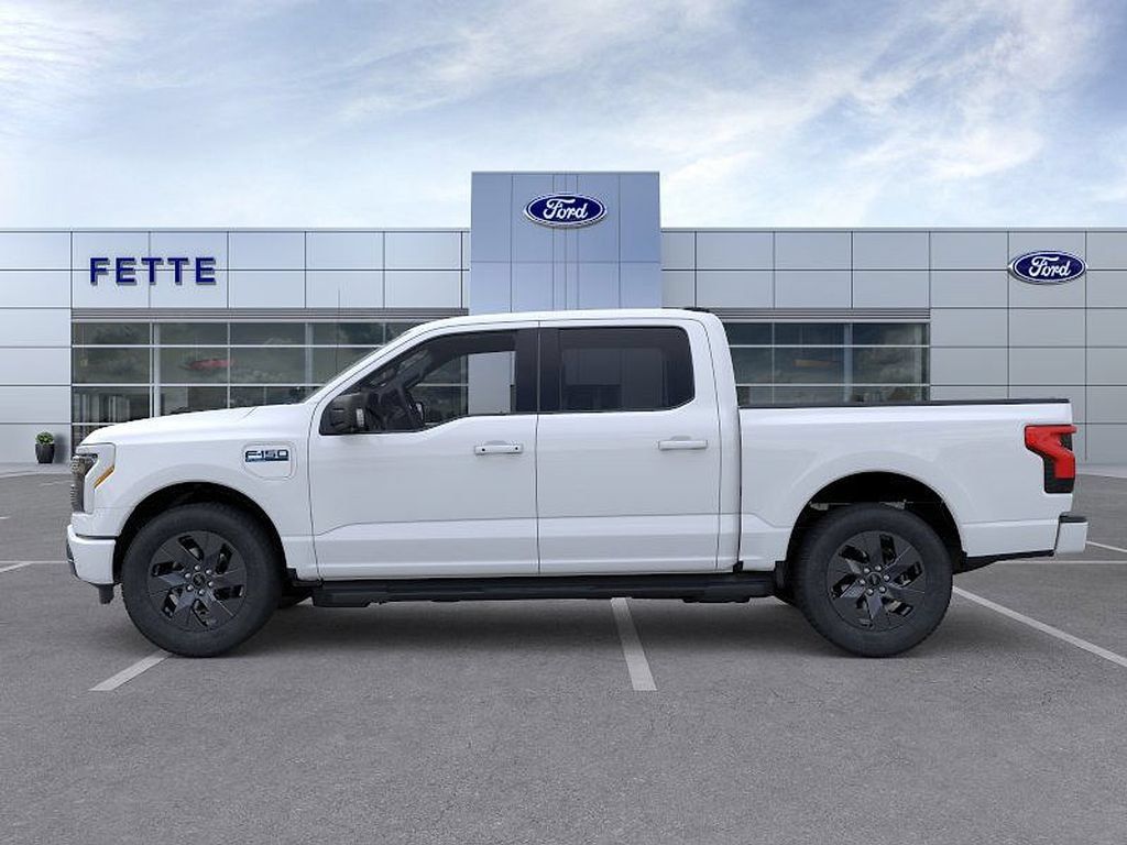 New 2025 Ford F150 Lightning Flash AWD/4WD image 3