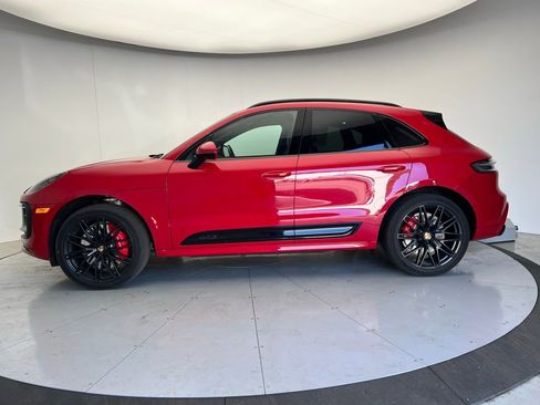 Certified 2022 Porsche Macan GTS image 2