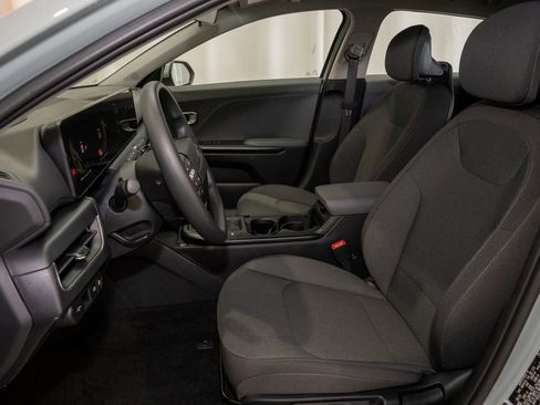 New 2025 Kia K4 LXS image 14