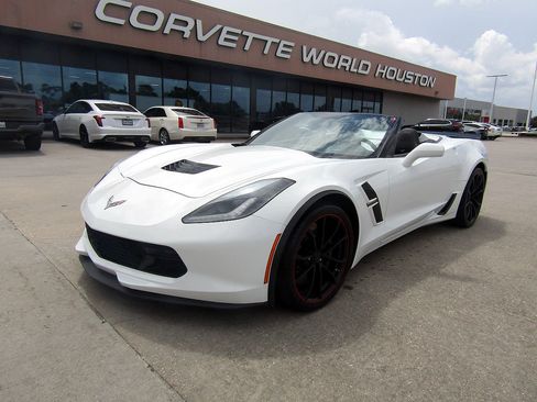 Used 2019 Chevrolet Corvette Grand Sport RWD image 1