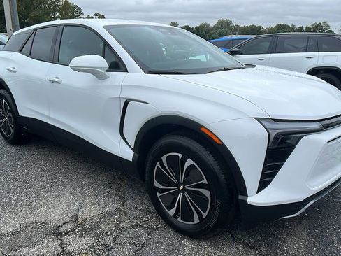 New 2026 Chevrolet Blazer EV LT image 3