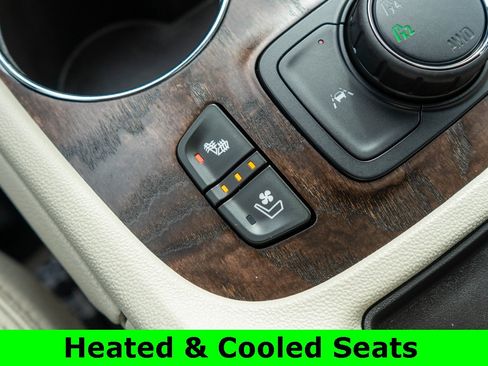 Used 2021 GMC Acadia Denali w/ GMC Pro Grade Package image 31