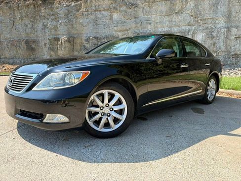 Used 2007 Lexus LS 460 RWD image 9