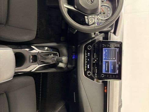 Used 2020 Toyota Corolla SE image 24