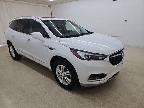 Used 2020 Buick Enclave Essence w/ Sound and Sites Package image 12