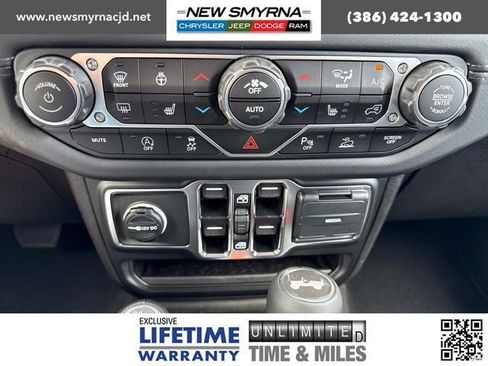 New 2025 Jeep Wrangler Sahara image 23