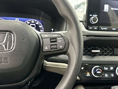 Certified 2025 Honda Accord SE image 18