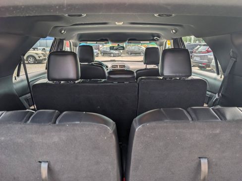 Used 2019 Ford Explorer XLT w/ Equipment Group 202A FWD image 7