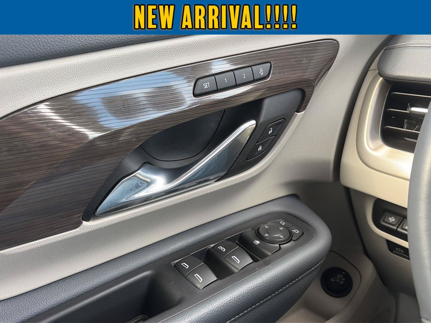 Used 2023 GMC Terrain Denali AWD/4WD image 19