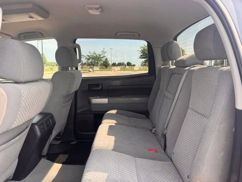 Used 2008 Toyota Tundra 4x4 CrewMax image 30