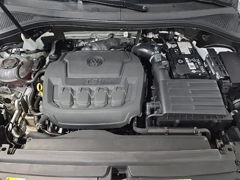 Used 2024 Volkswagen Tiguan SEL R-Line w/ MDO Package, Two-Row AWD/4WD image 13
