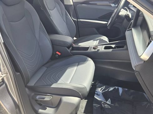 Certified 2026 Volkswagen Tiguan SE w/ Panoramic Sunroof Package FWD image 19