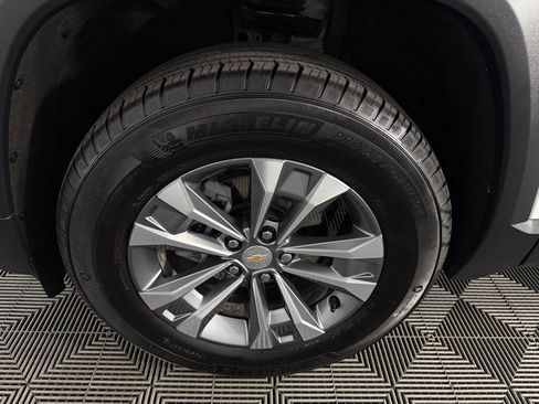 Used 2026 Chevrolet Equinox LT AWD/4WD image 10