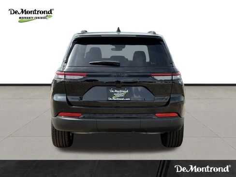 New 2025 Jeep Grand Cherokee Limited w/ Black Appearance Package AWD/4WD image 6