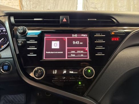 Used 2019 Toyota Camry SE w/ Convenience Package image 19