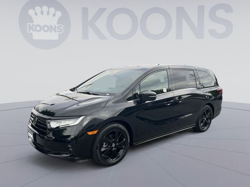 Used 2023 Honda Odyssey Sport image 1