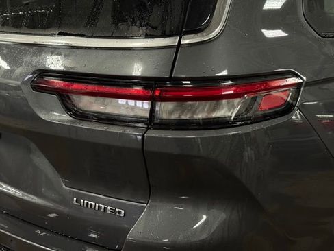 Used 2023 Jeep Grand Cherokee L Limited image 7