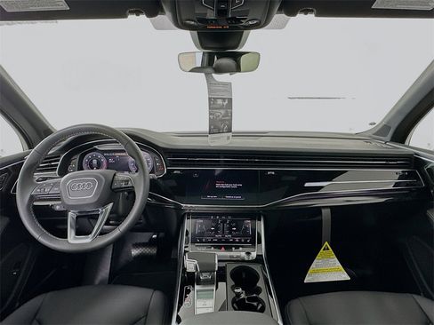 New 2025 Audi Q7 3.0T Premium Plus image 3