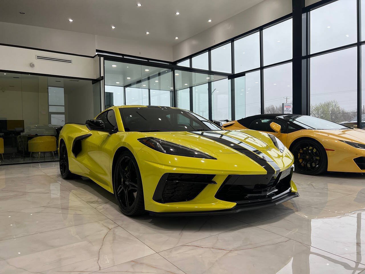 Used 2021 Chevrolet Corvette Stingray Coupe w/ Z51 Performance Package RWD image 4