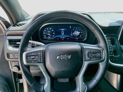 Used 2023 Chevrolet Tahoe Z71 w/ Luxury Package AWD/4WD image 14