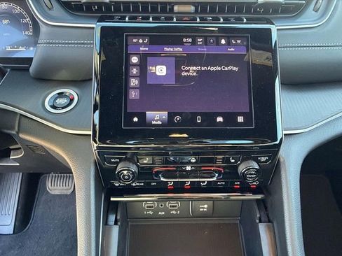 New 2025 Jeep Grand Cherokee L Altitude RWD image 19