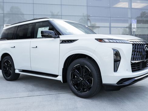 New 2026 INFINITI QX80 4WD w/ Sport Exterior Package image 3