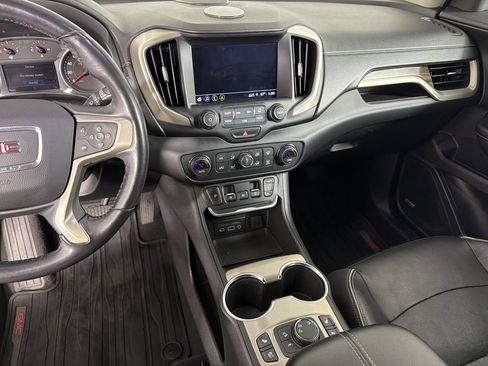 Used 2018 GMC Terrain Denali w/ Comfort Package image 28