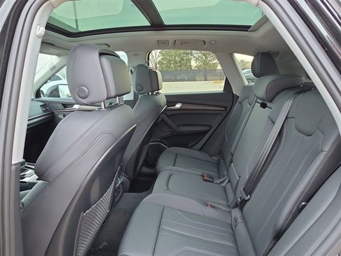 Certified 2025 Audi Q5 2.0T Premium Plus w/ Premium Plus Package image 13